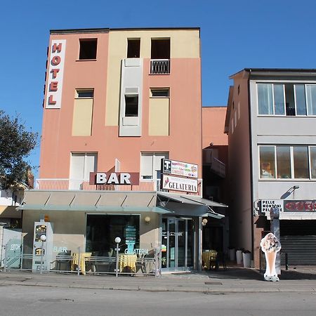 Hotel Mazzocchetti Città Sant'Angelo Buitenkant foto