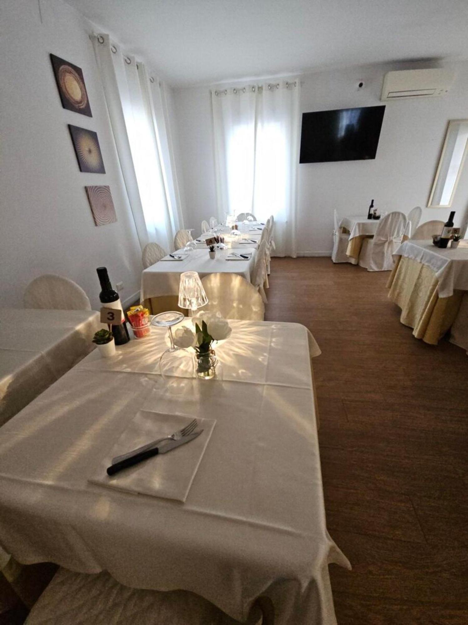 Hotel Mazzocchetti Città Sant'Angelo Buitenkant foto