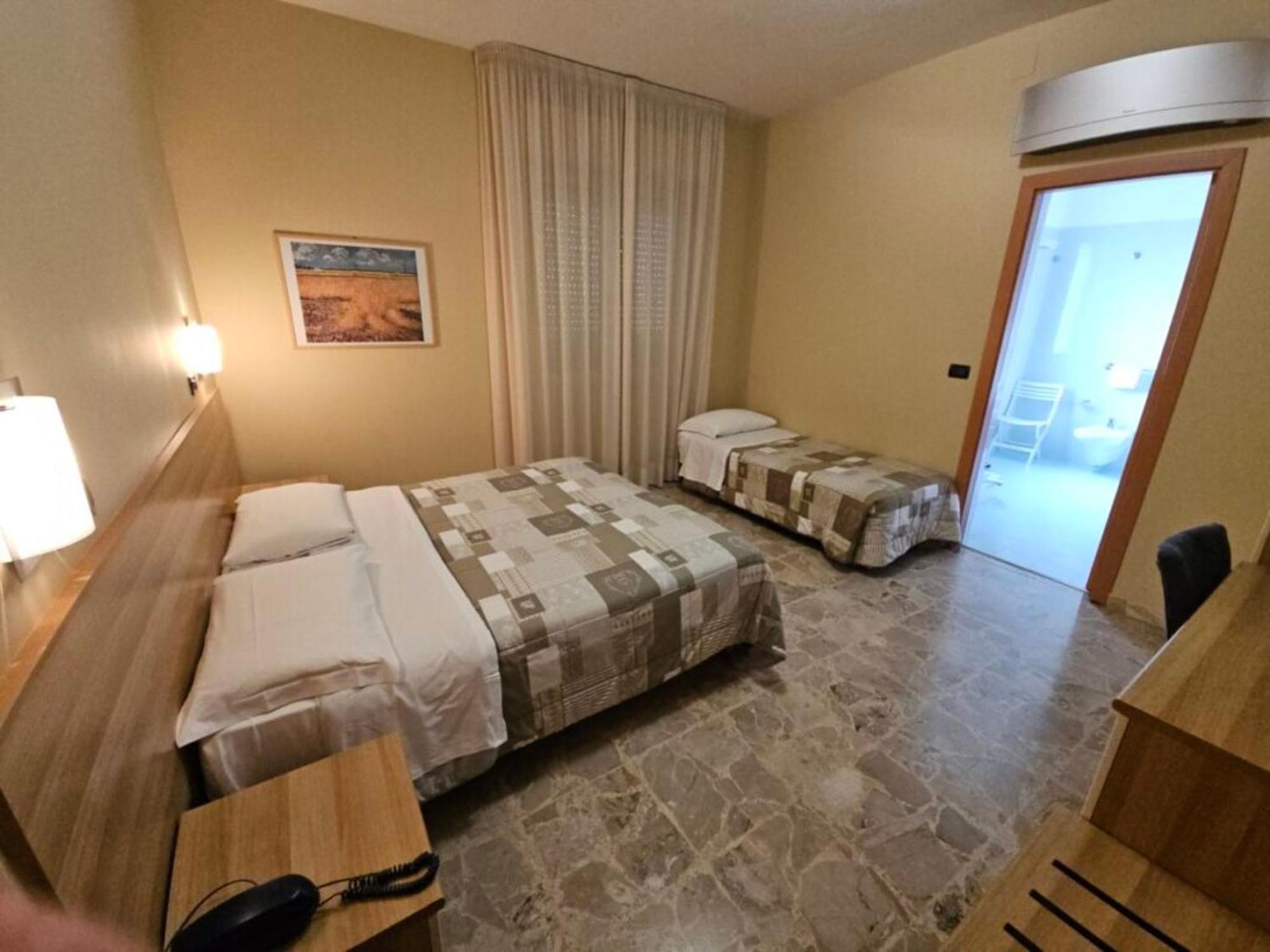 Hotel Mazzocchetti Città Sant'Angelo Buitenkant foto
