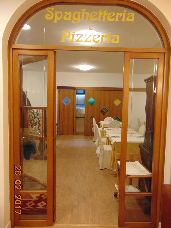 Hotel Mazzocchetti Città Sant'Angelo Buitenkant foto