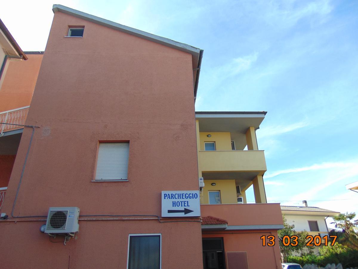 Hotel Mazzocchetti Città Sant'Angelo Buitenkant foto