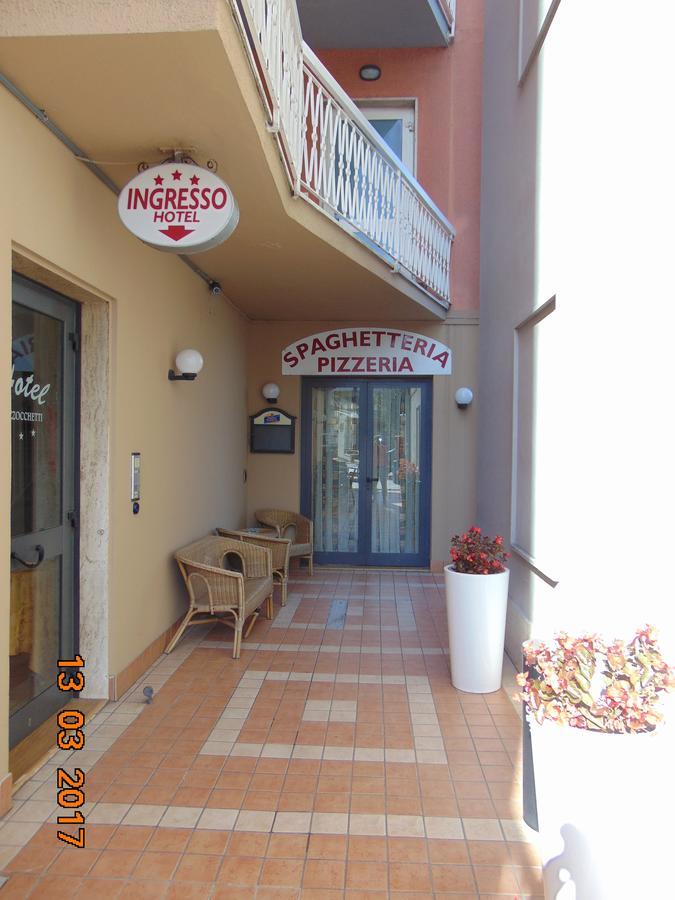 Hotel Mazzocchetti Città Sant'Angelo Buitenkant foto