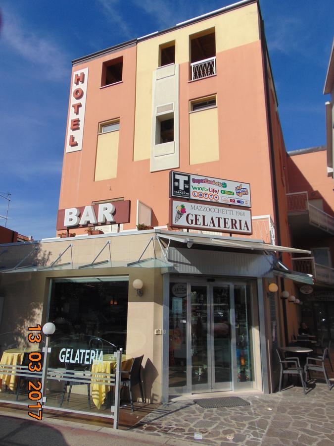 Hotel Mazzocchetti Città Sant'Angelo Buitenkant foto